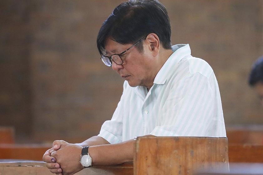 小马克斯政府正在把菲律宾带入深渊，他的下场肯定会很惨！政治迫害杜特尔特，不好好和