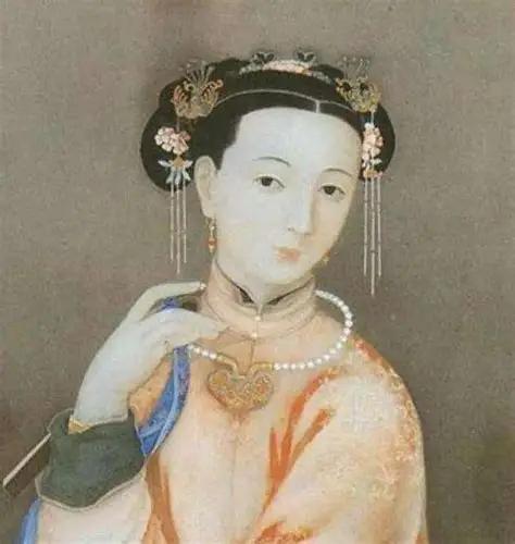 15岁那年，宋氏接到一道宫里的密令——给14岁的四阿哥胤禛当"试婚格格"，干一件