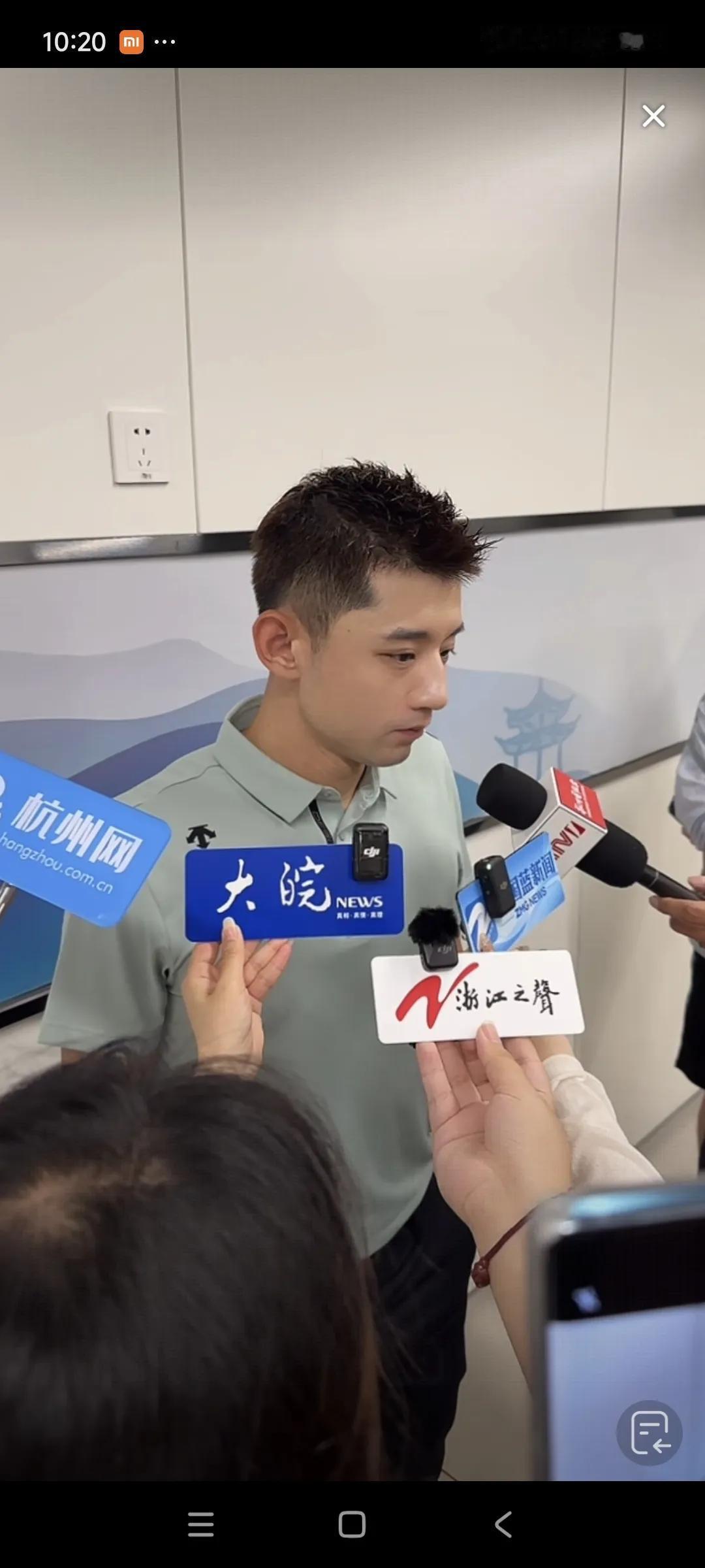 这一行为具有三重深远意义：其一，将专业竞技下沉为全民健身载体，通过体育偶像的号