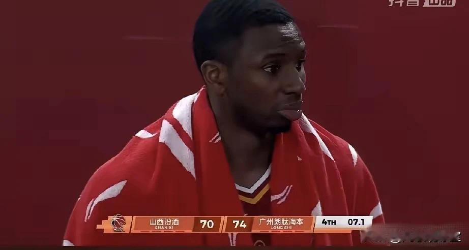 裁判尽力了！山西主场72：74惜败广州龙狮，一波四连败，山西的问题出现在哪？潘江