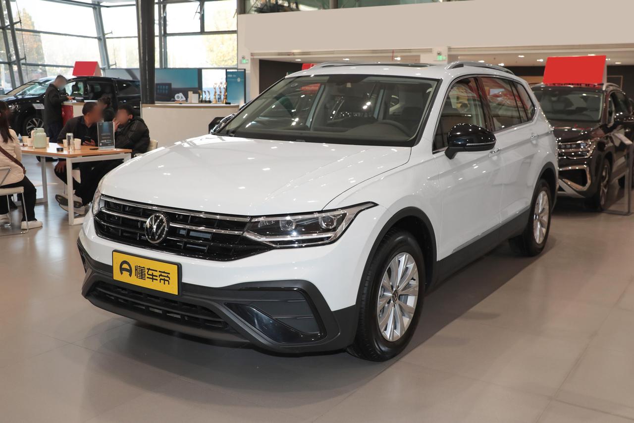 大众途观L二手车还是很受欢迎的，德系中型SUV操控不错，空间实用，动力强劲，是家