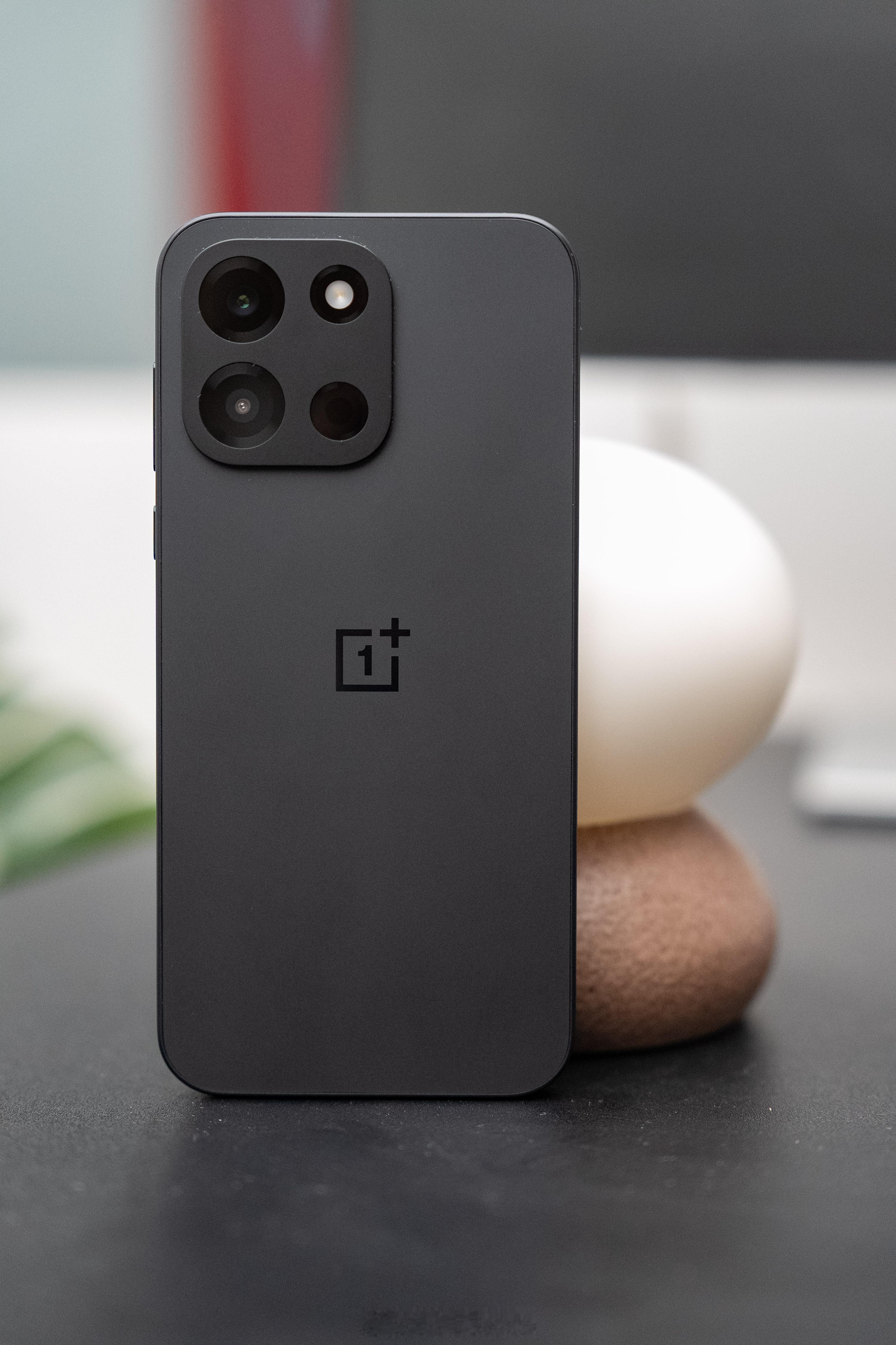 2025年的最后一天，提前来看看2026年要发布的一台新手机好了。一加T