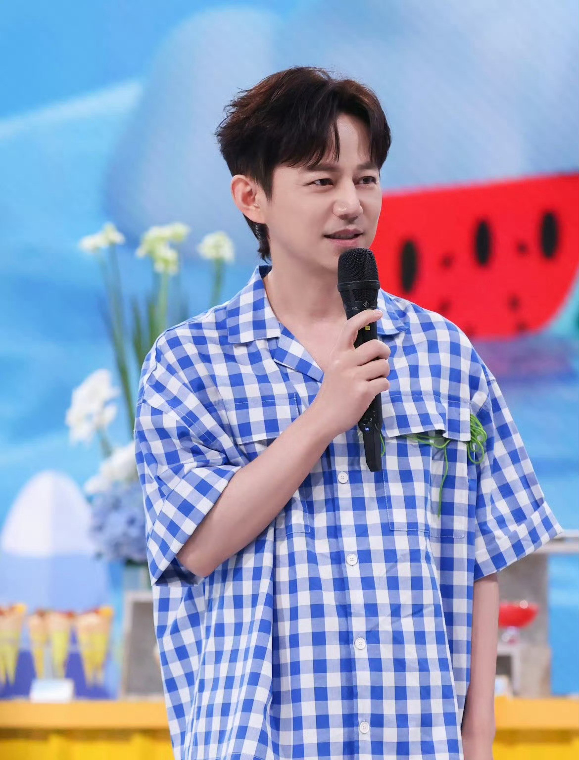 李雨桐还提到了何老师怎么提到何老师了，这个瓜提到的人是越来越多了