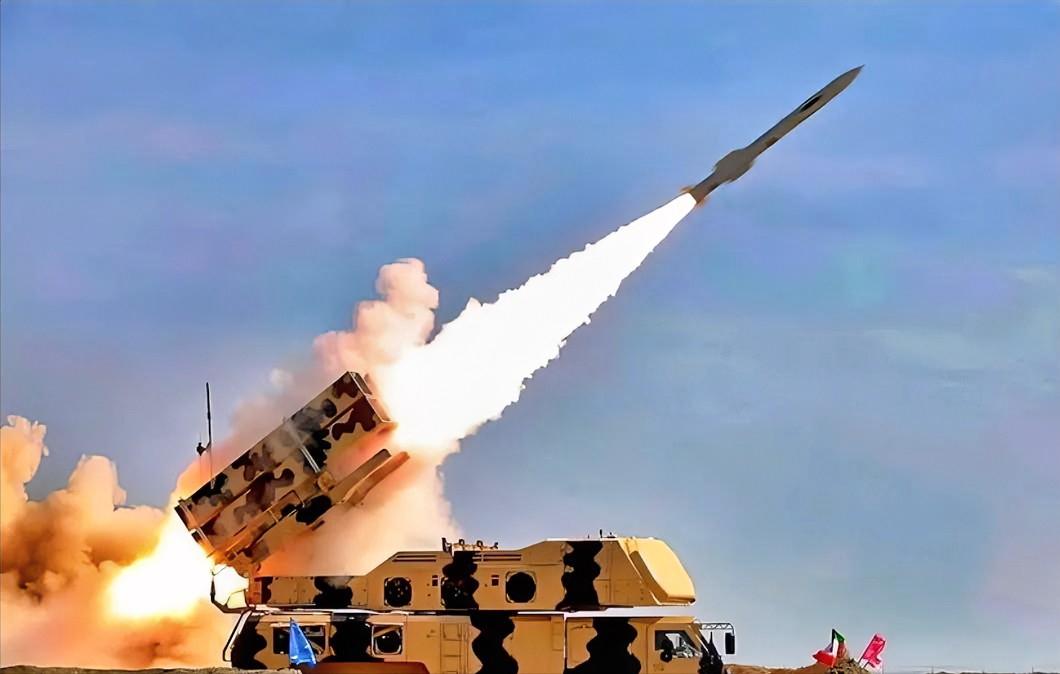 重磅！战争规模扩大，伊朗对沙特石油基础发动打击。刚刚，伊朗被曝袭击了日加工约55