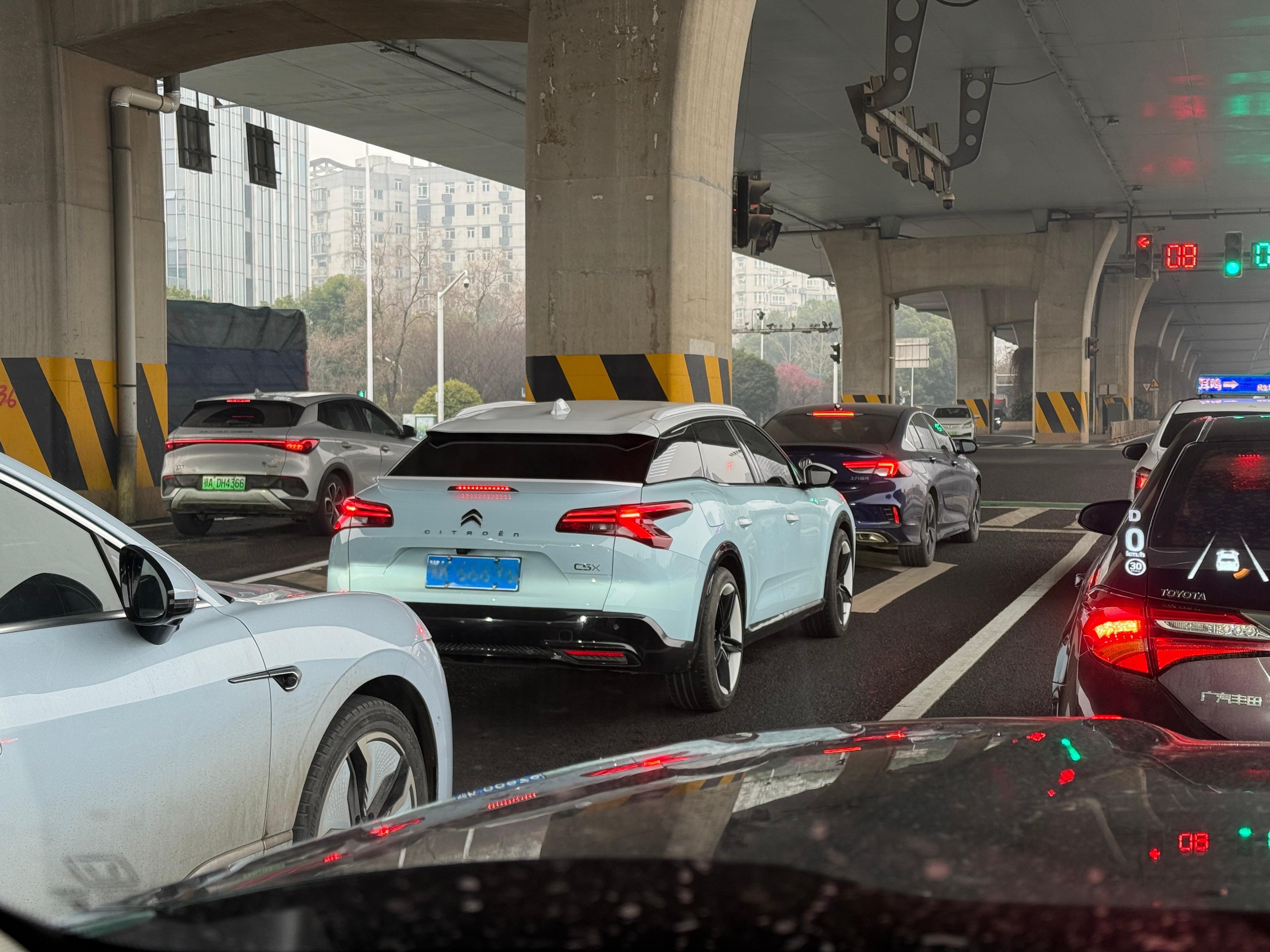 这台凡尔赛C5X是有史以来我见到过改装颜值最高的、最成功的一台。凡尔赛c5x法