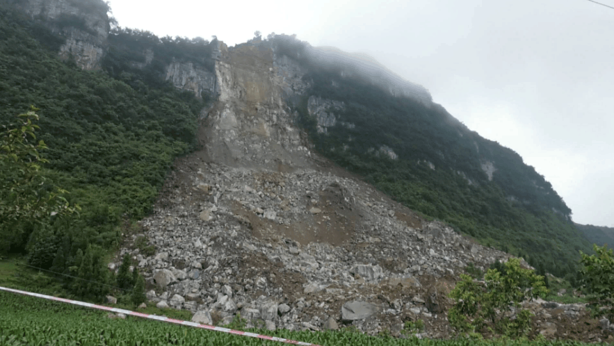 凤山县人口_黄金周避开人海,探访桂黔三江靓丽小城景色 中国自驾地理(2)