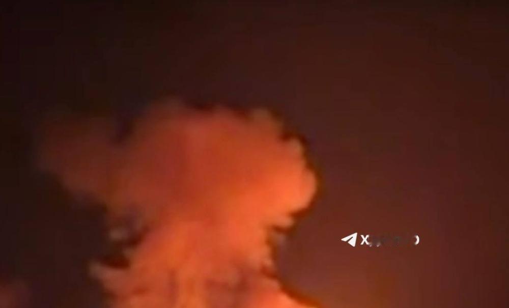 在2月1日、2月2日，乌克兰军队连续对俄罗斯发动海马斯远程火箭炮，百架自杀式无人