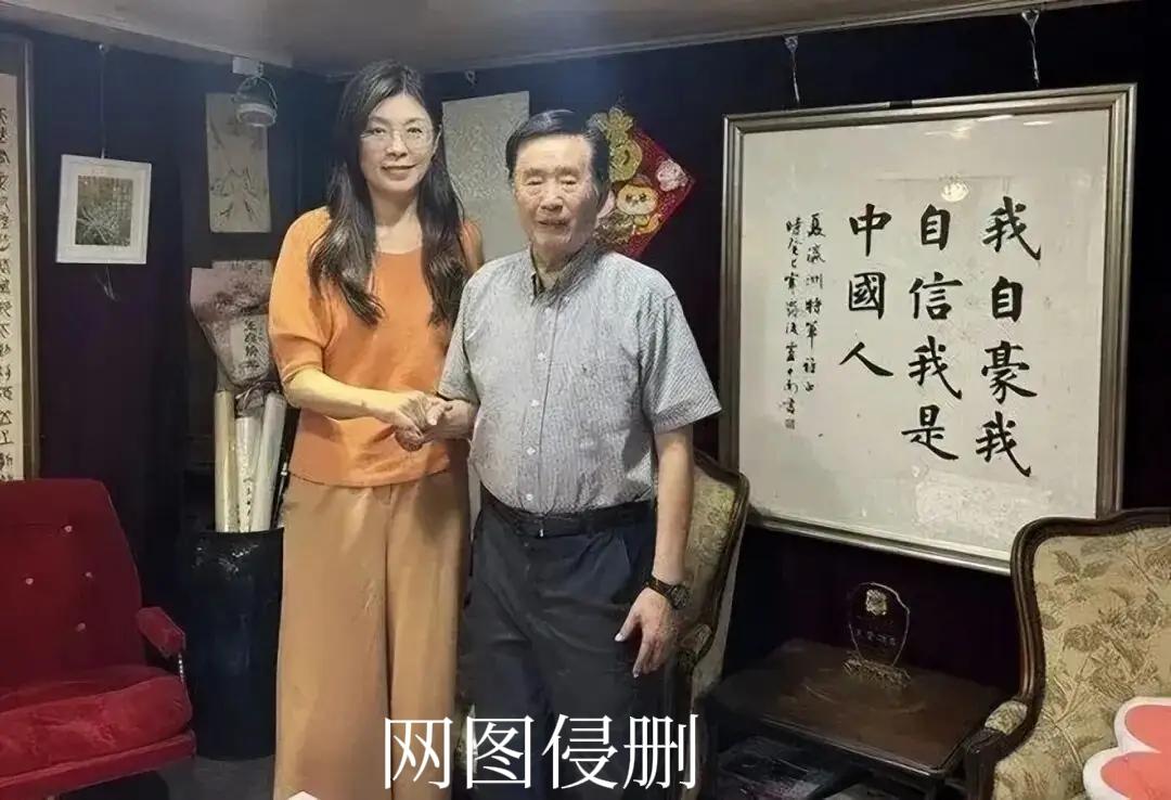 郑丽文的书法打脸多少当下所谓的“书法家”？