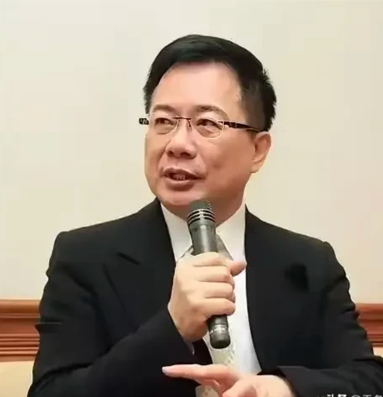 蔡正元教授谈二战时期日本征兵的历史，有四十万人报名，令人震惊的是日本人杀了几十万
