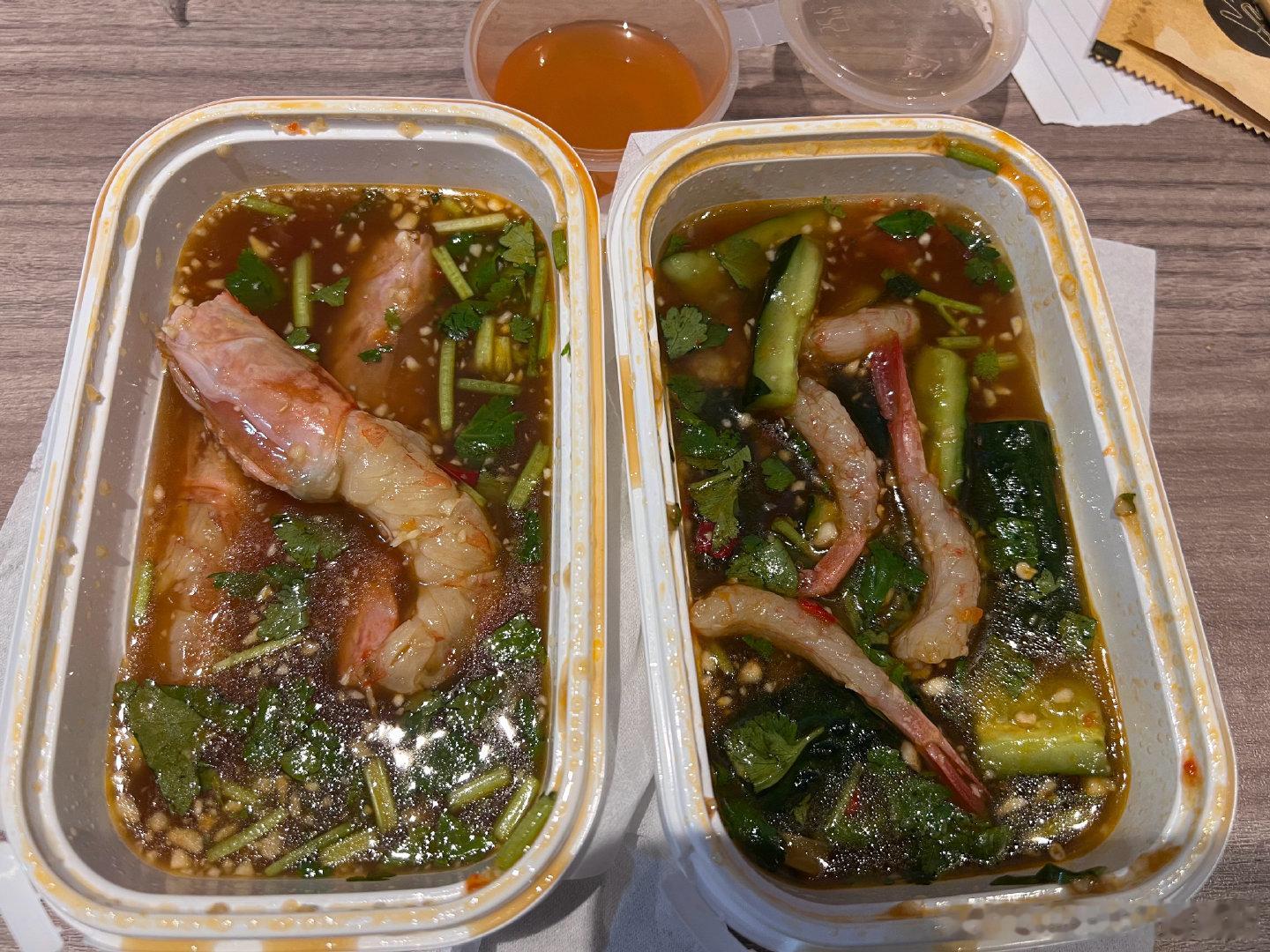 想睡觉了，发现还差一条飙发发今天的晚饭下午被热坏了，晚饭就点了外卖算是第一次吃生腌，味道真不错啊还有