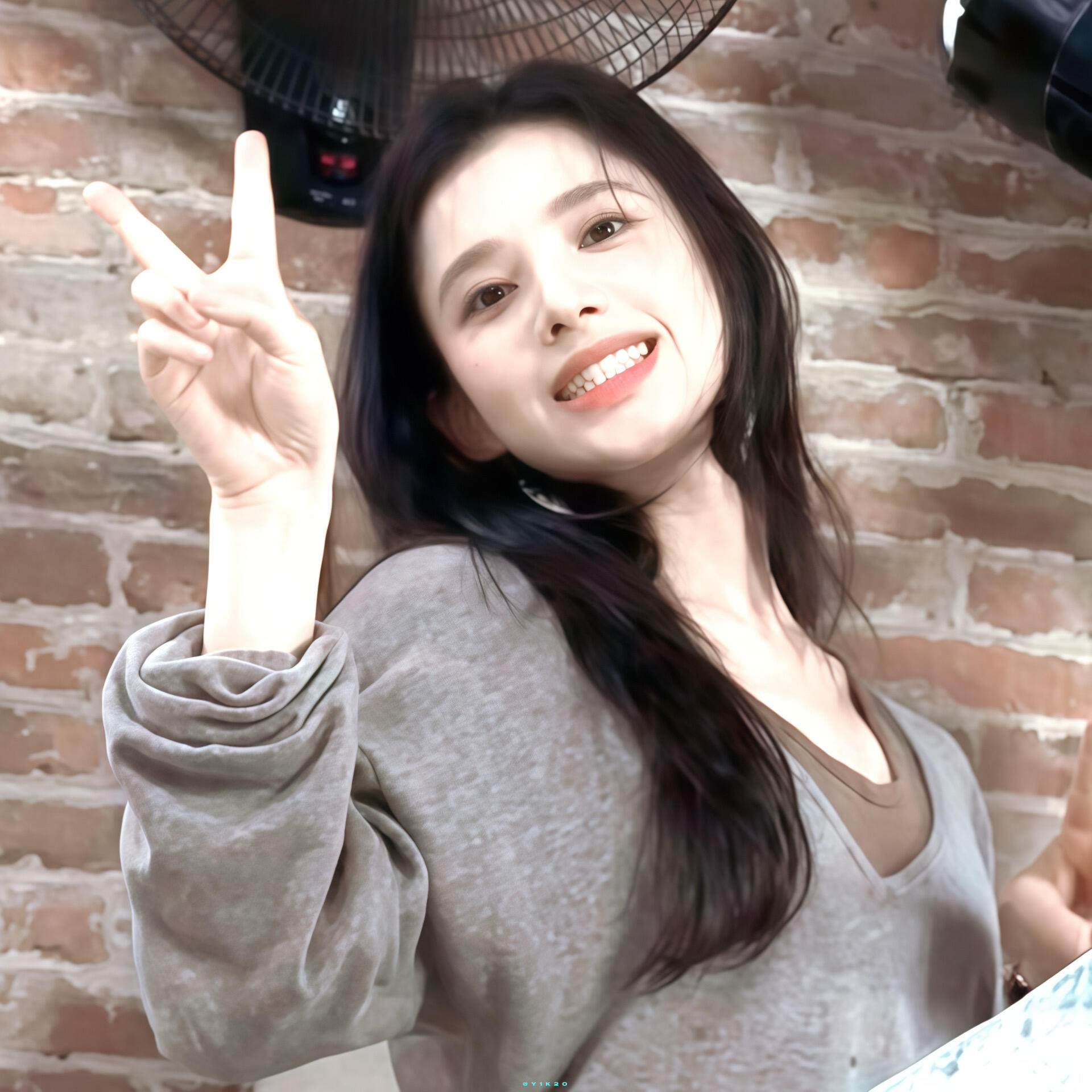 -𝐒𝐇𝐀𝐑𝐄｜张婧仪头像背景图搭配⸝⸝🥥꙳🥨◟🐈。