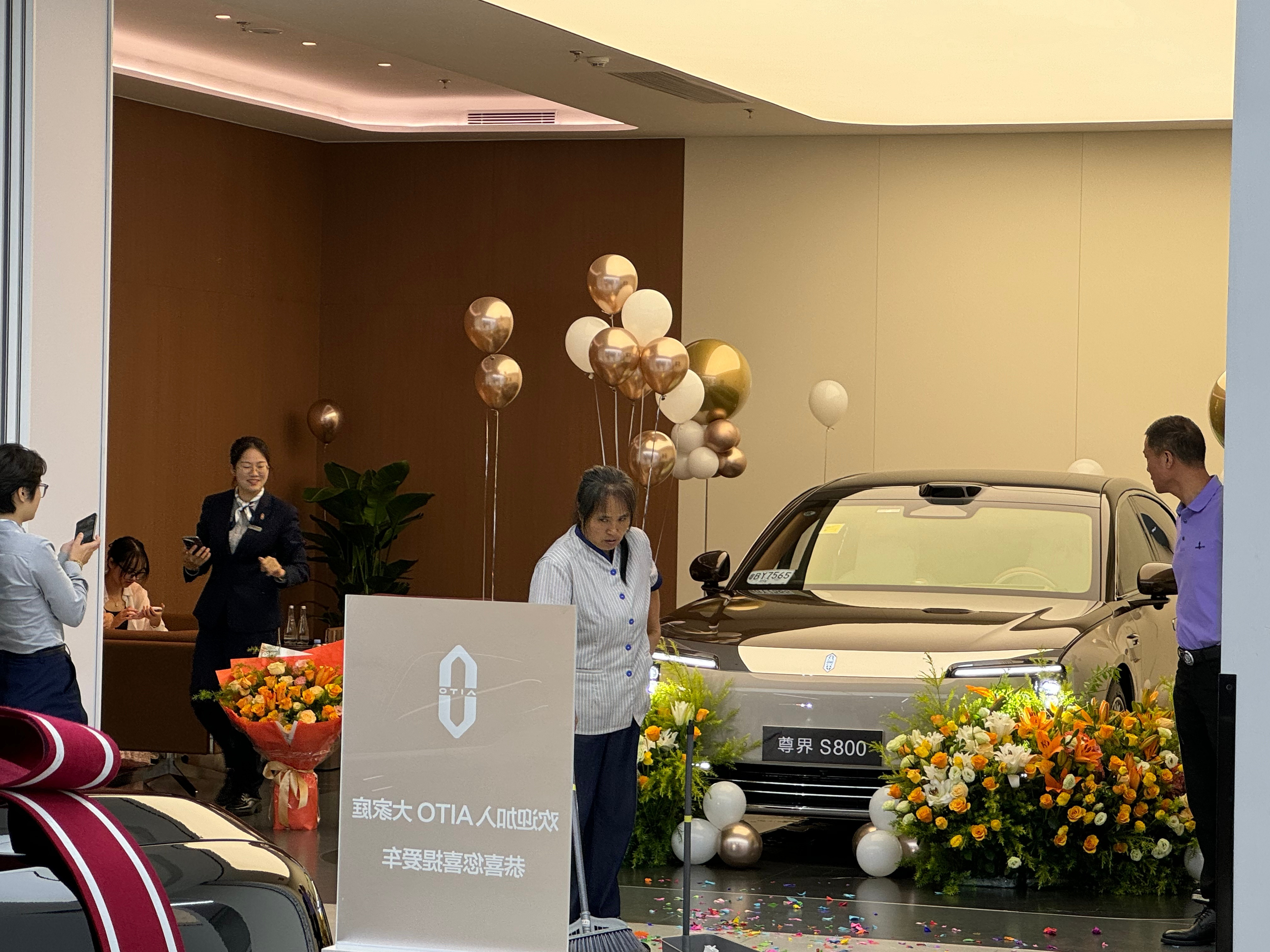 同样是交付，尊界S800看起来更有排面了。[吃瓜]​​​