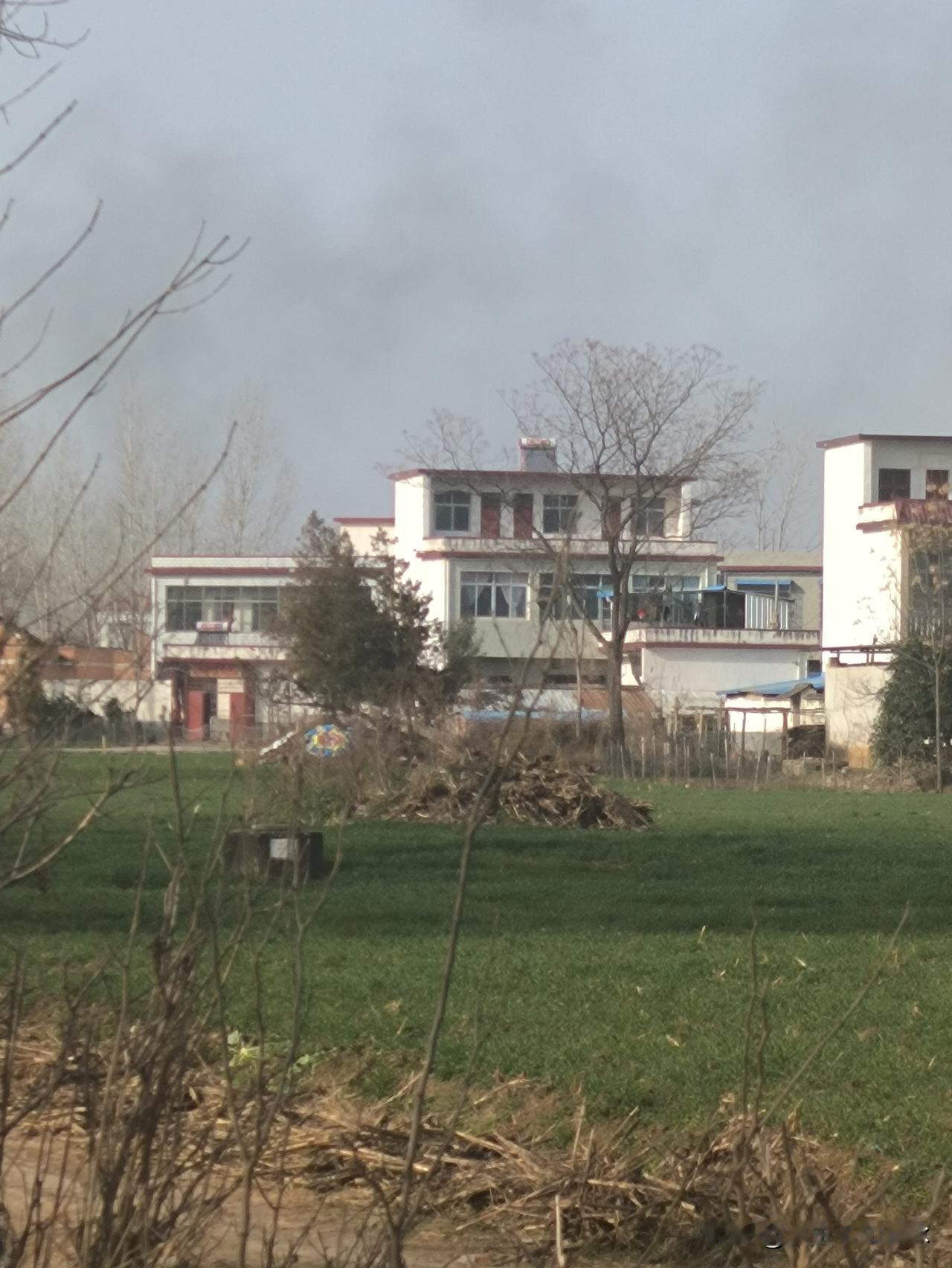 为什么男人不愿做上门女婿？在中华民族的传统婚姻模式里，是男人迎娶女人，延续自家