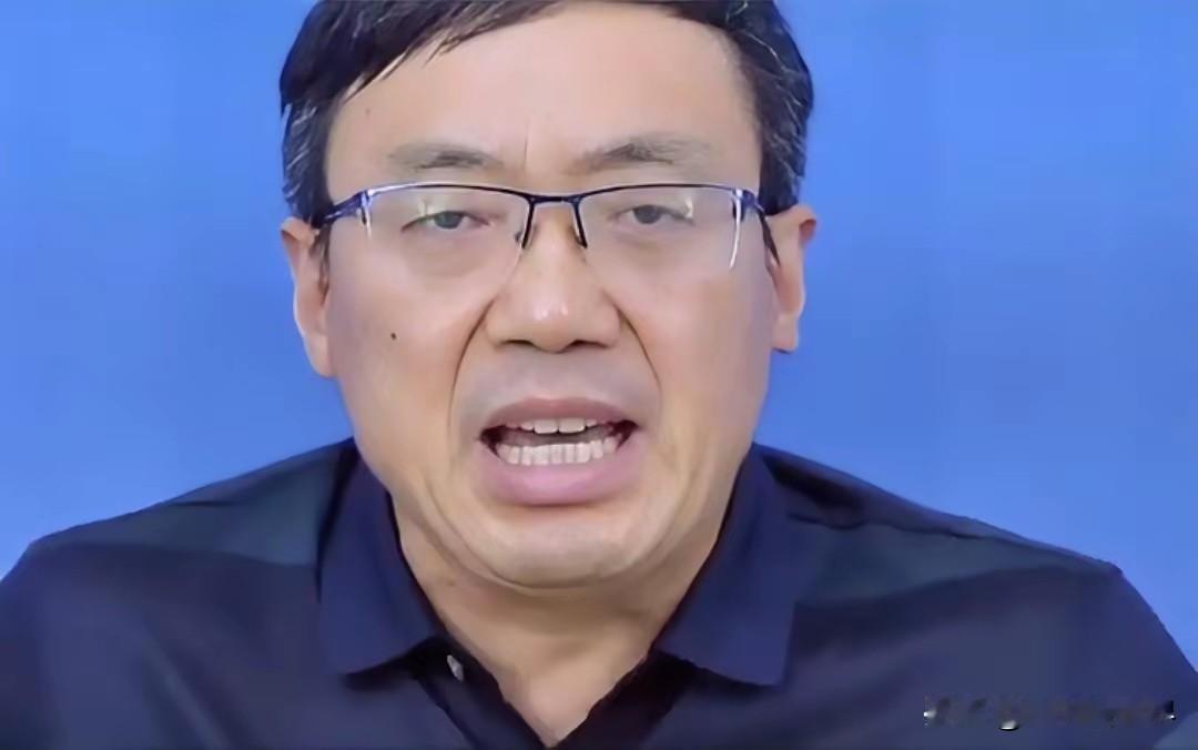 汤家凤8月11日大清早发文，沉痛地对上海王水牛事件中的“上当女孩”表示怒其不争！