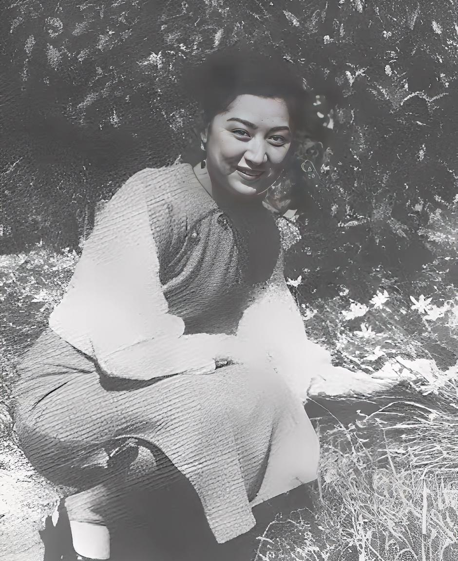 蒋经国不爱妻子蒋方良，不爱情人章亚若，唯独对1948年，受邀请带着戏班子到台湾永