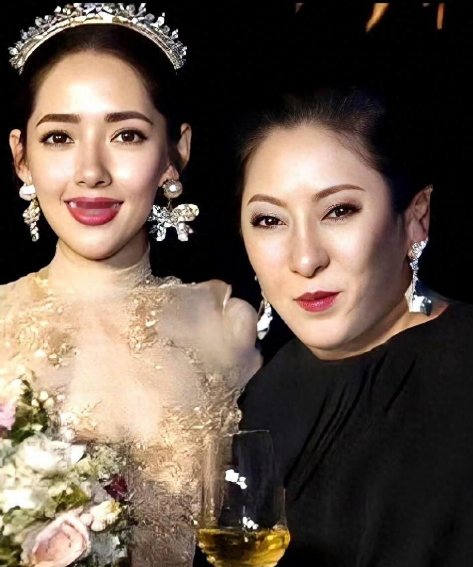 向太回复郭碧婷养娘家争议！自赚自花尽孝心，向家扶持不晒证据“她就是养她爸爸那个家