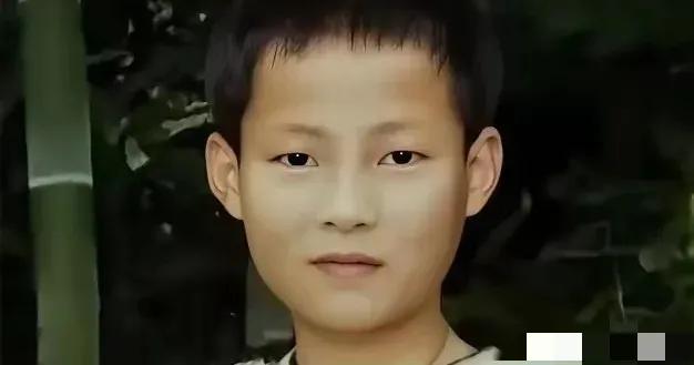 2003年安徽一男子上山挖笋失足坠亡，不料，10年后，他的亲生儿子不顾村里邻居的