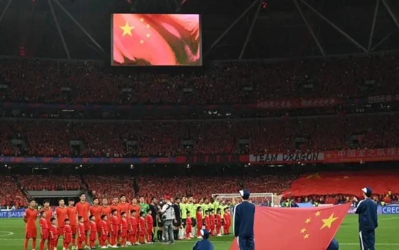 国足这次可算是把全国球迷彻底惹恼了!在海口、长沙承办比赛之后，机票和酒店遭遇