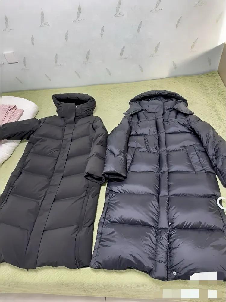 年后打折入了两件羽绒服，同品牌、价格也差不多，到底该留哪一件呢？左边的是鸭绒