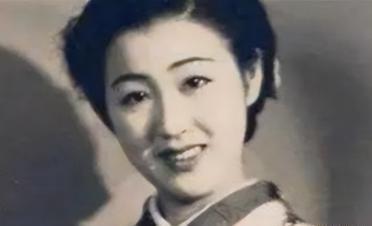1945年，在缅甸丛林，中国远征军意外俘获十余名日军溃兵，团长原欲处决所有战俘。