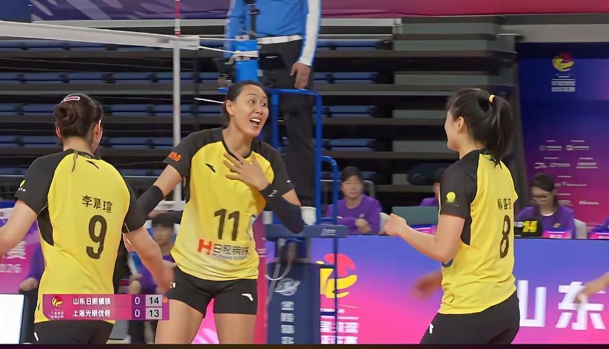 为什么大家对杨涵玉不进国家队讳莫如深！作为郎平时代国家女排二队的主力副攻，杨