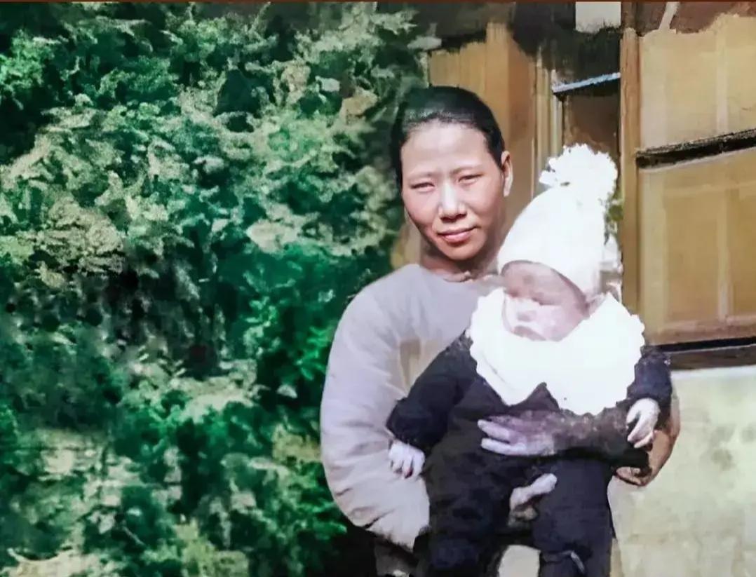 1938年，一名外国婴儿在天津的一家医院出生。可他的父母因为着急要回国，直接把他