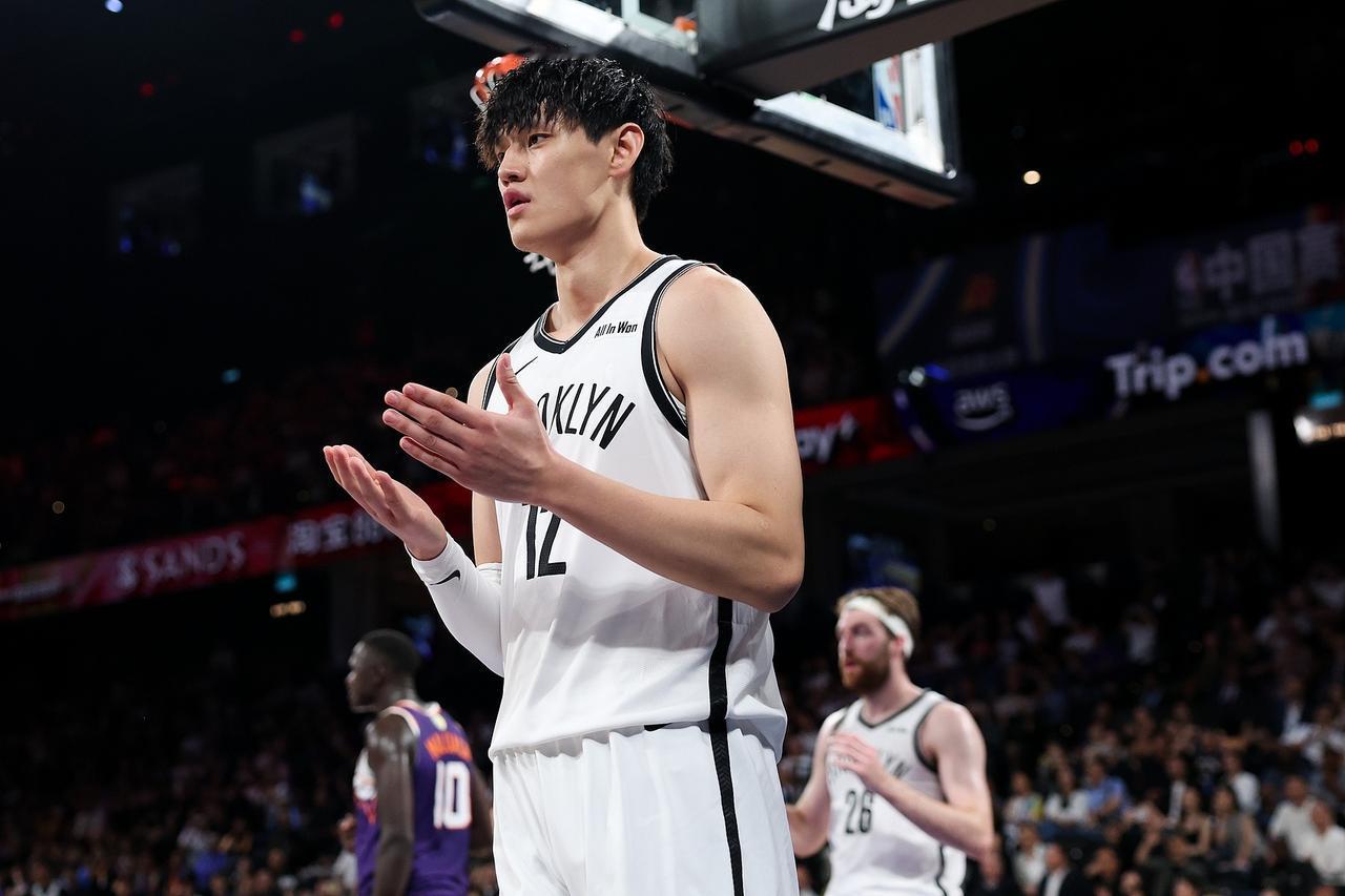 篮网把NBA中国赛搞砸了！原本是被当做半支主队的，加上签曾凡博，更获得不少球迷