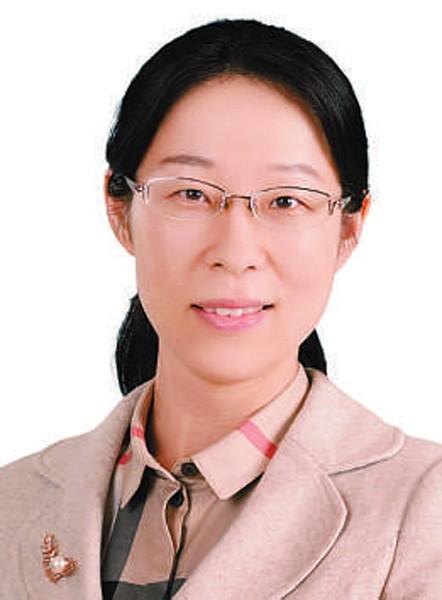1984年2月，马瑜婷出生。2005年，她从华中科技大学生命科学与技术学院毕业，