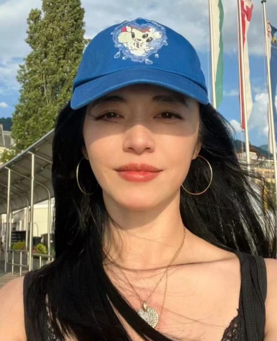 人教人教不会，事教人一次就够。姚晨的两任丈夫：一个当年闹得满城风雨、一地鸡毛