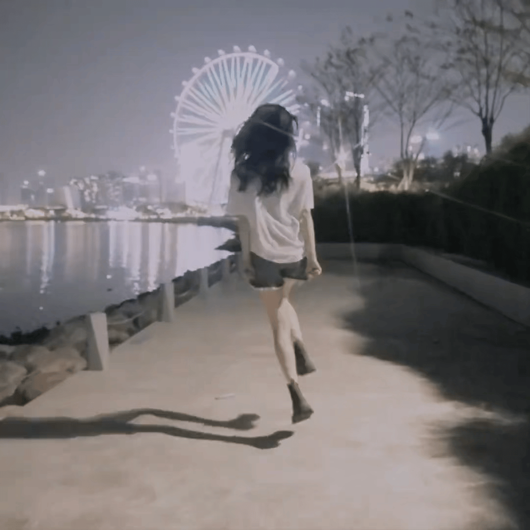 一条人跑走了白鹿​​​