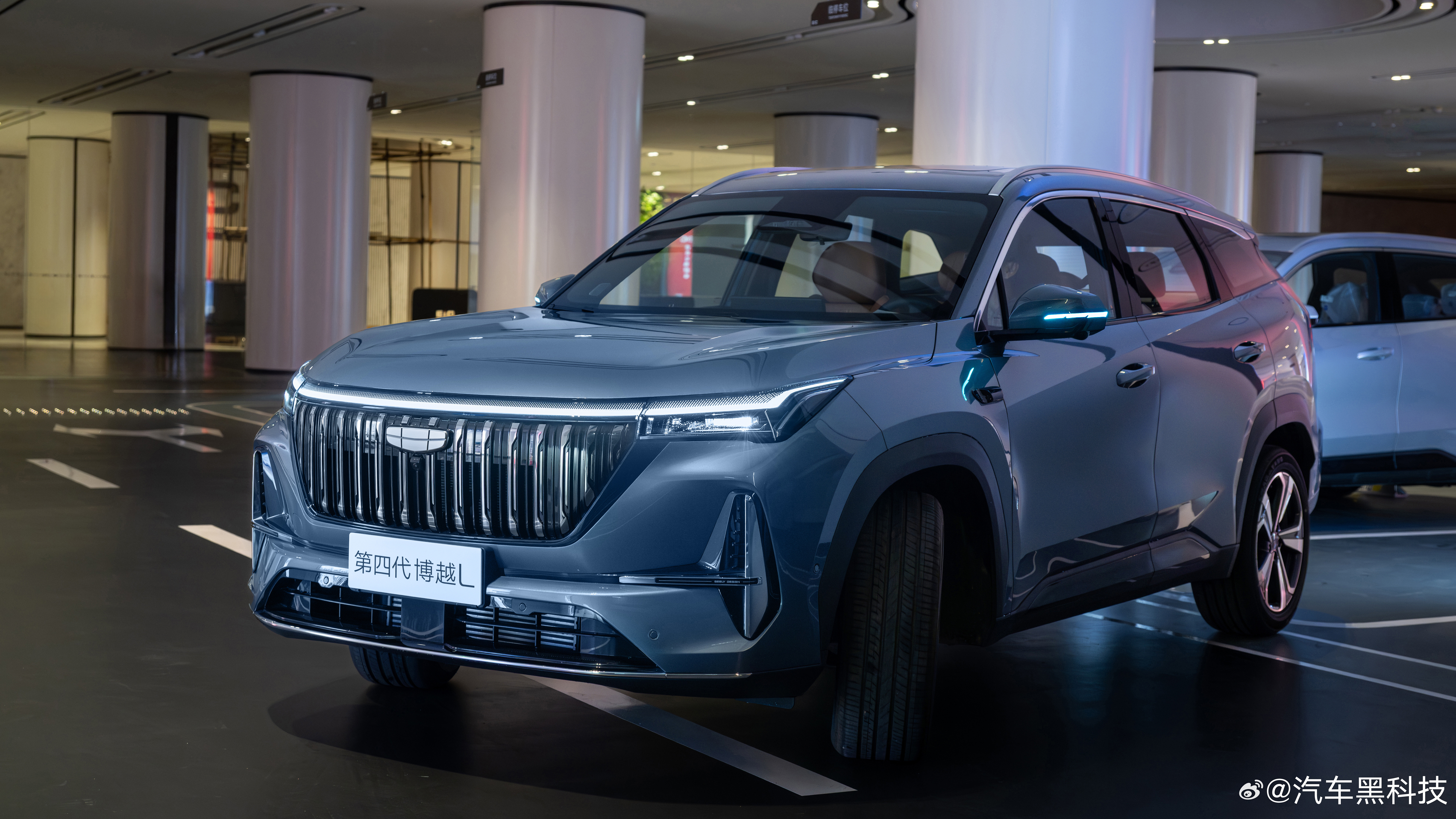 第四代博越L小蓝灯版限时价11.99万元4月3日，第四代博越L小蓝灯版正式上