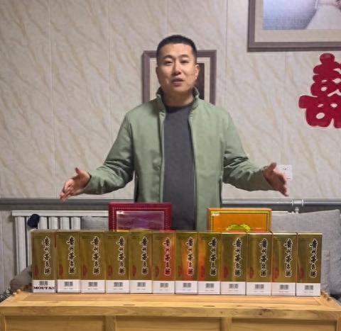 “液体黄金”跌成“白菜价”？2025年12月12日，飞天茅台彻底崩