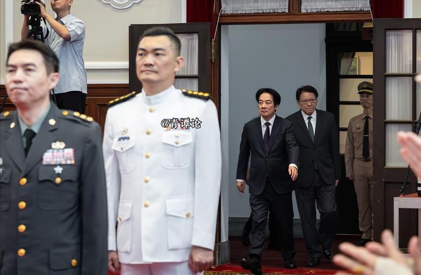 台媒报道，赖清德今天在提拔多位台军将官典礼上叫嚣称，“阻止外力片面改变现状、维持