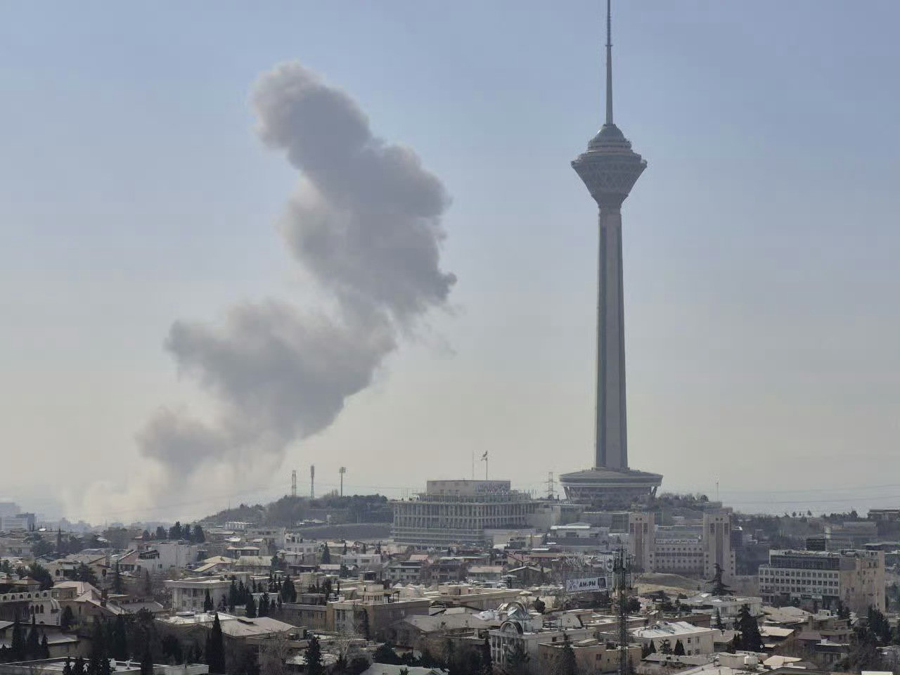 以色列宣布袭击伊朗伊朗首都发生爆炸以色列先动手了，以色列和美国都有F-35，第一