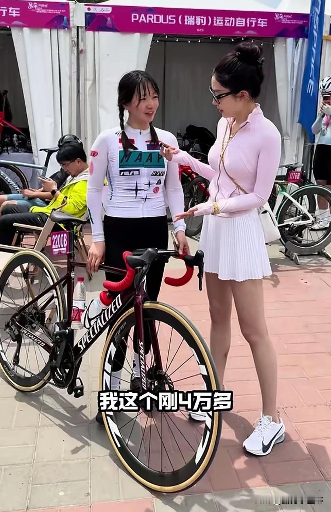 一辆自行车，十几万、100万？抱歉，看来我的格局还是太小了！之前都说骑行圈很