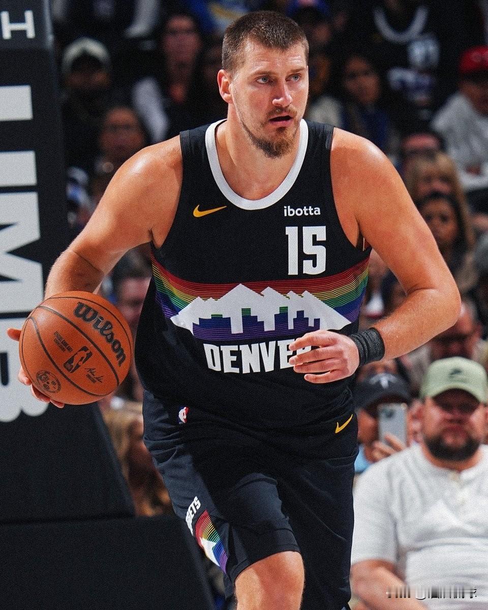 约基奇悄咪咪，又打出一个震古烁今的赛季……——29.5分，联盟第七——13