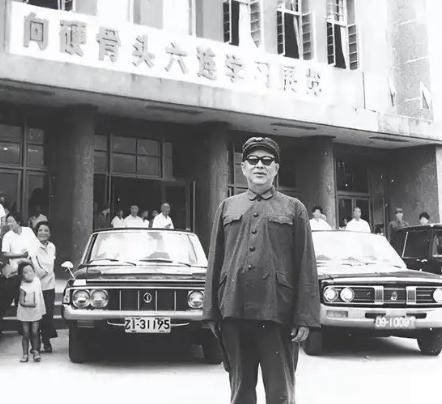 1975年，南京军区政委廖汉生中将刚刚上任，就发现了一个重要情况，他看到：“每次