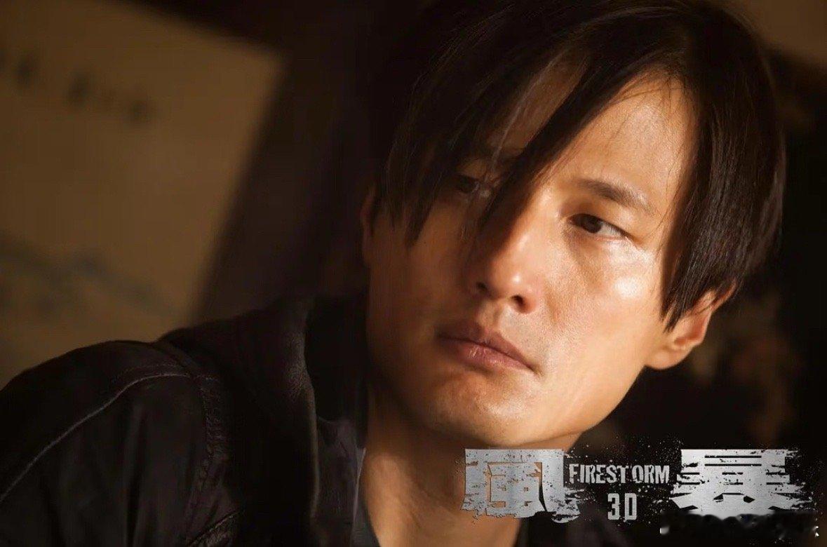 尹子维内娱自己的汉尼拔一旦代入就再也回不去！尹子维的眼神自带压迫感，“一切尽