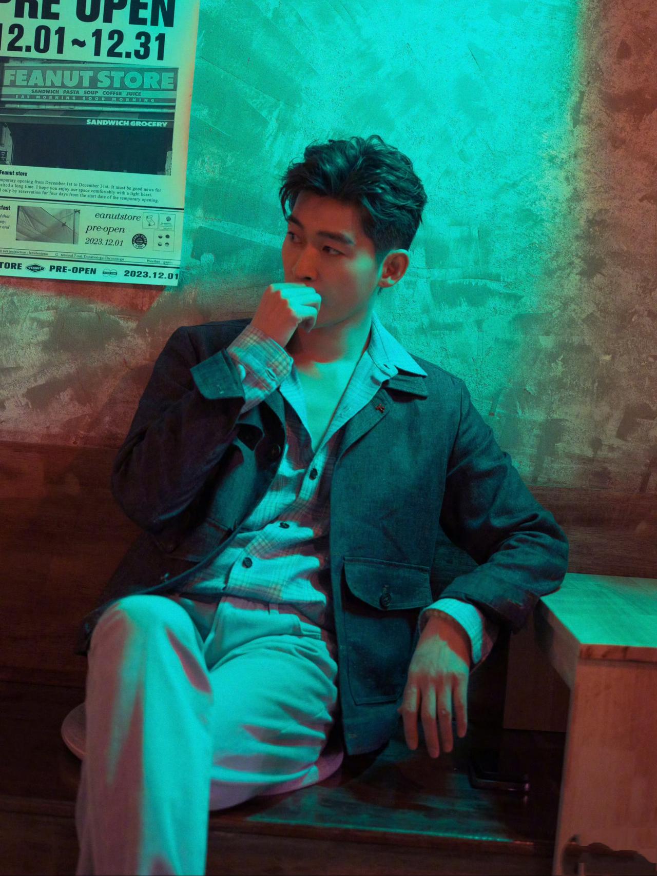 张翰新恋情疑曝光，沉寂后或迎事业新篇近日，41岁的张翰因新恋情传闻再度引发关