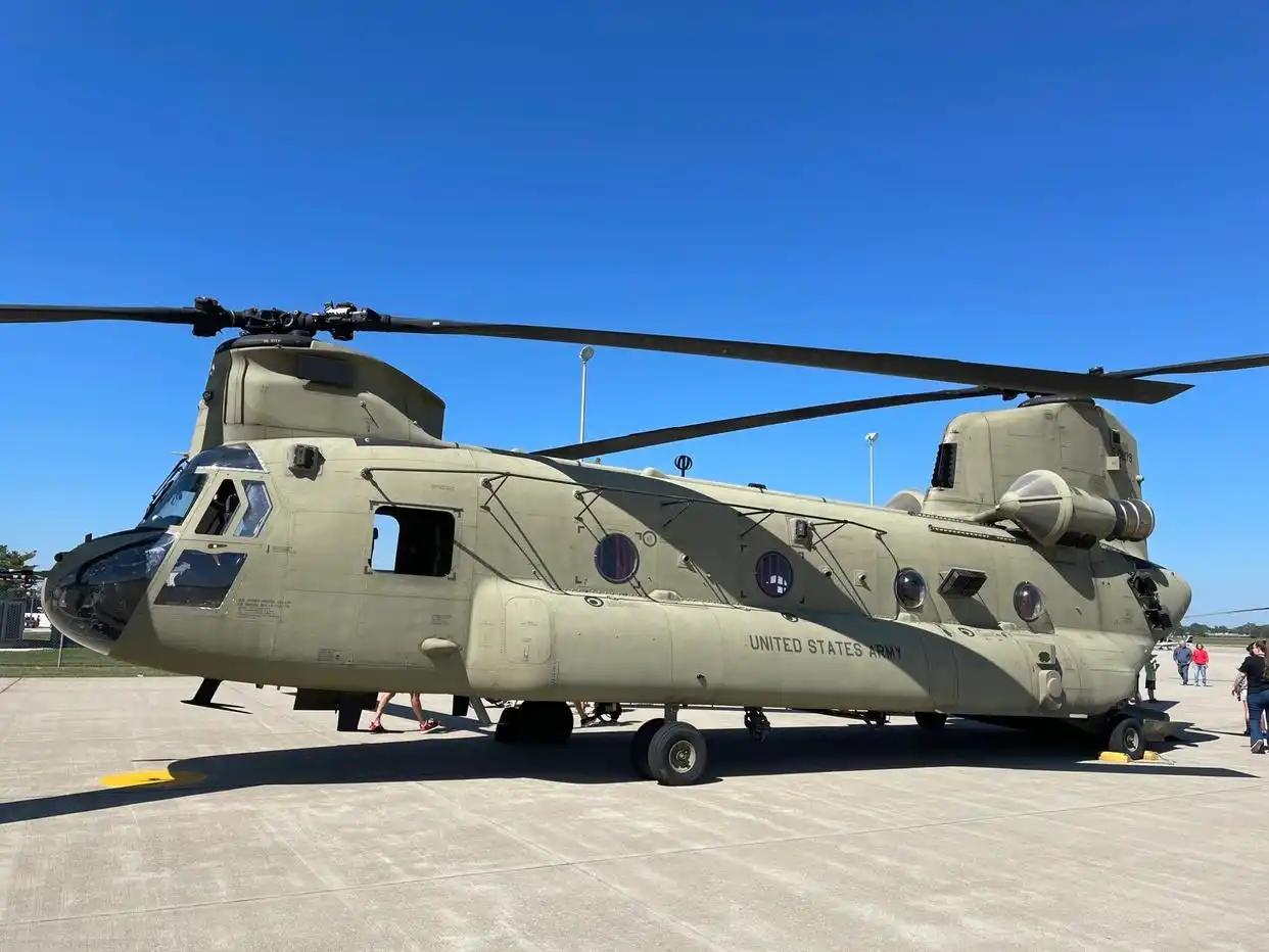 1975年，我们缴获一架美军“支奴干”运输机，拆解后却发现：一根15米传动轴，难