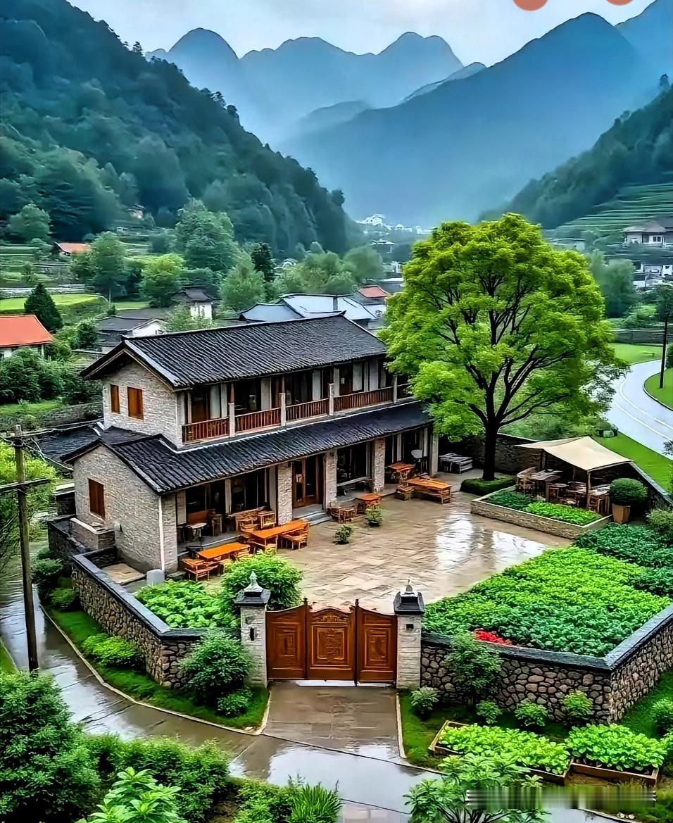 未来几年，农村人的生活幸福感会超过城里人如今的城里，房子空置率越来越高，房价也在