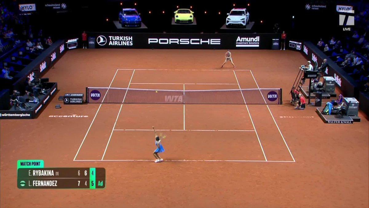 莱巴金娜逆转进斯图加特四强为啥说惊现，莱娜ElenaRybakina在第三盘