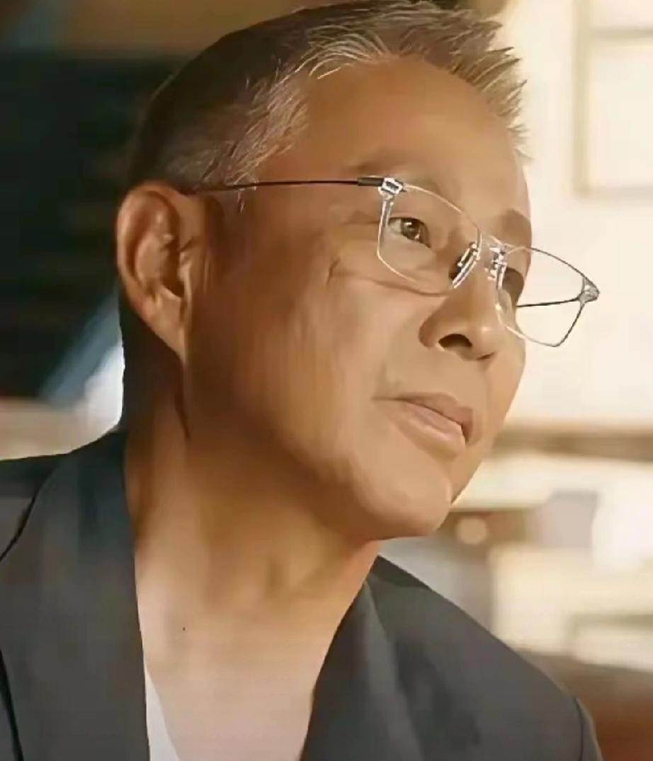 陈道明说：“上班久了，你会发现一个扎心的真相：大部分领导，其实都很“水”。​​