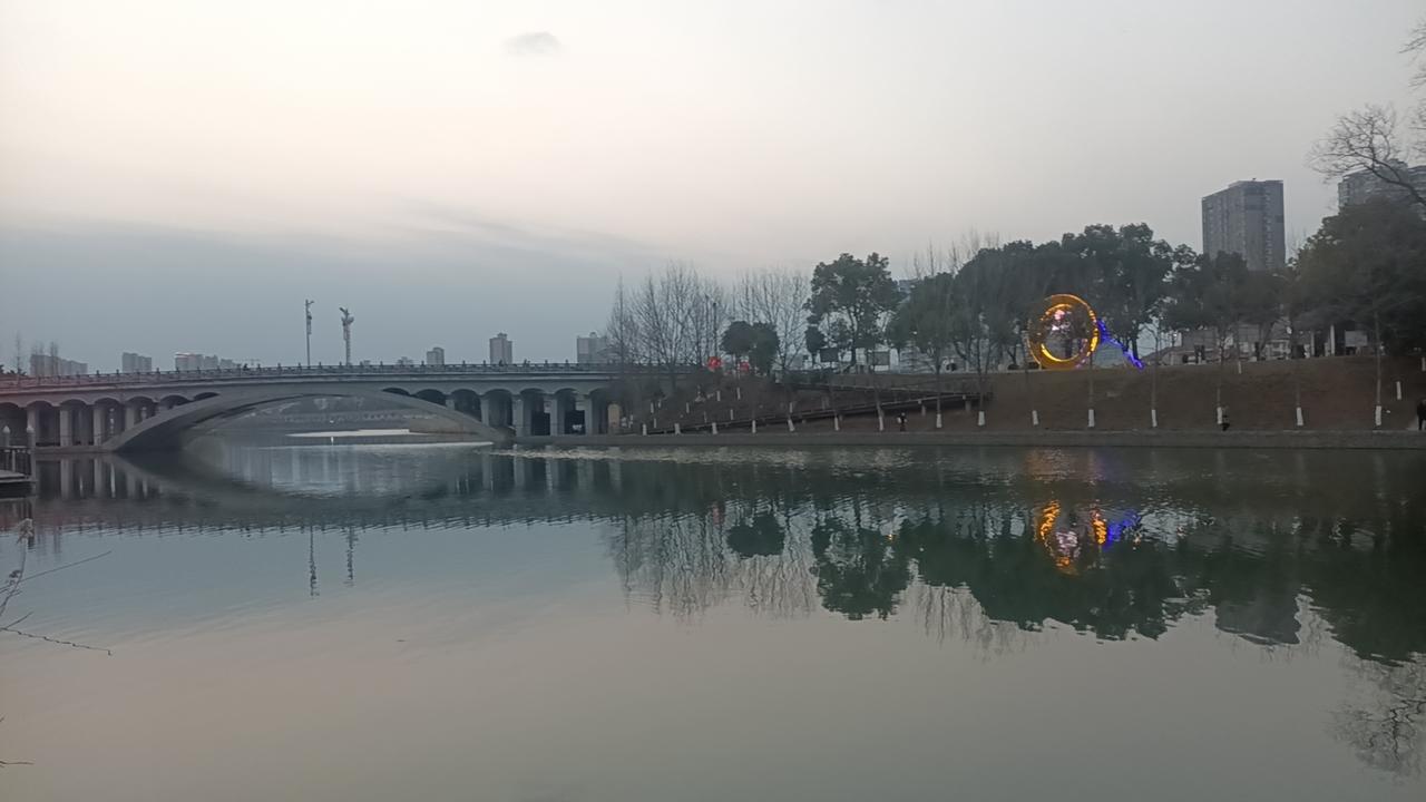 1. 只索取，不付出有事找你很积极，你需要帮忙时永远没空、没空、没空。2. 