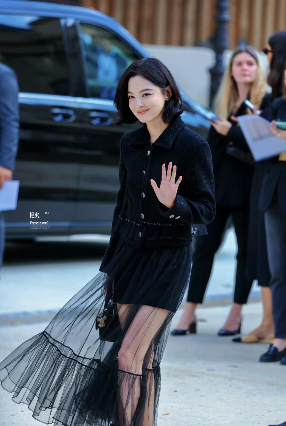香奈儿的选人眼光真的超绝高奢真的不高冷只是暖的不是你……🙊​辛芷蕾的星光