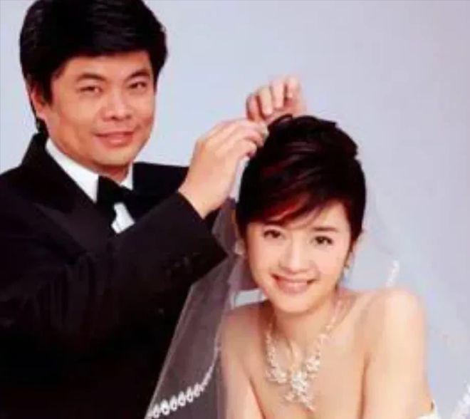 2004年，亿万富翁丁健跟妻子提出了离婚，当时妻子刚生产完5个月，为了孩子考虑，