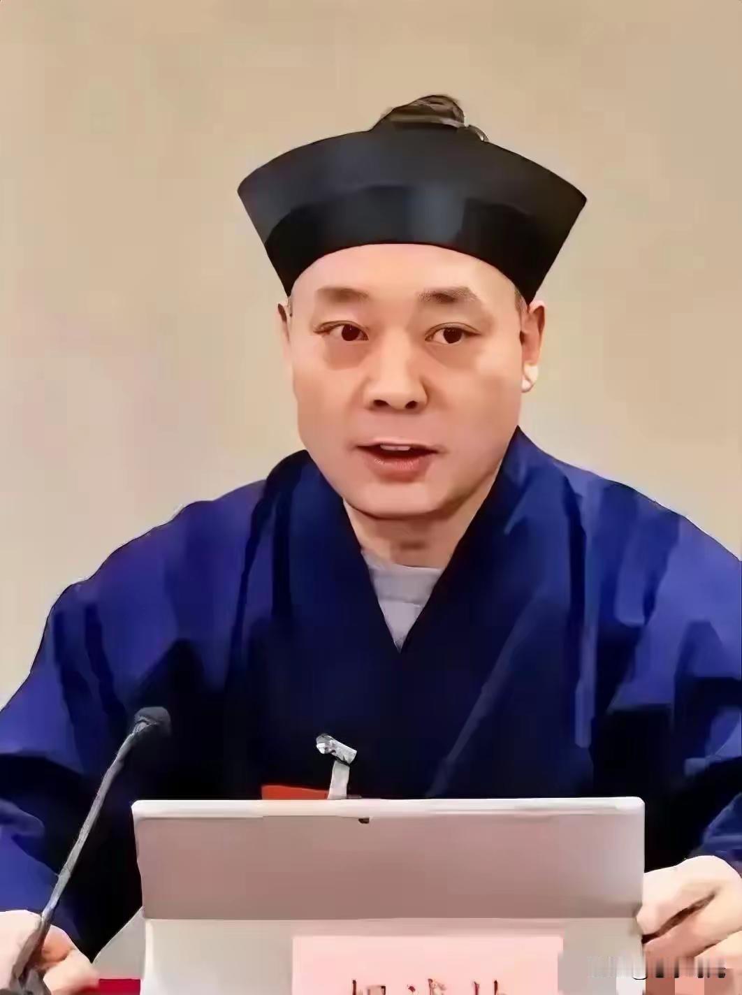 释永信的事还没完，又爆出大瓜了：陕西道教会长隐婚24年、包养97后情人，挪用庙产