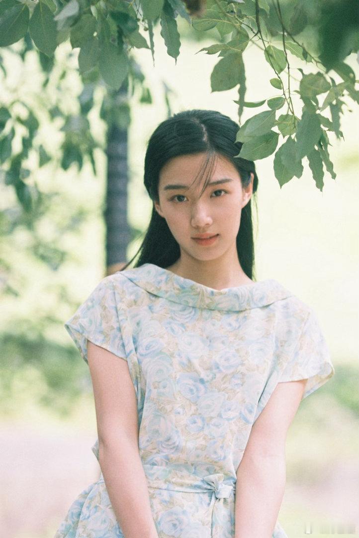 《刺棠》女主换了，卢昱晓不演，杨超越来救场。张凌赫粉丝心愿达成，可真不明白为啥不