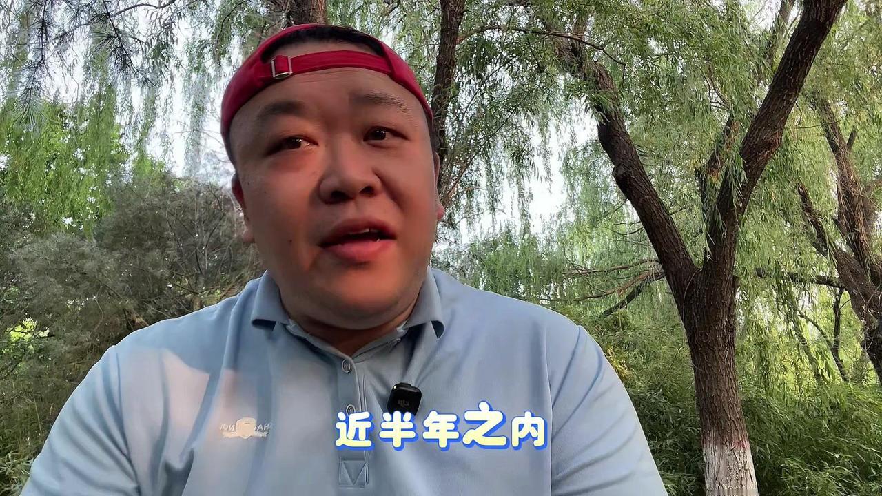 近半年突然出现一群专门针对个体烟民的人，疯狂街头制止，追着烟民闻味、道德指责甚至