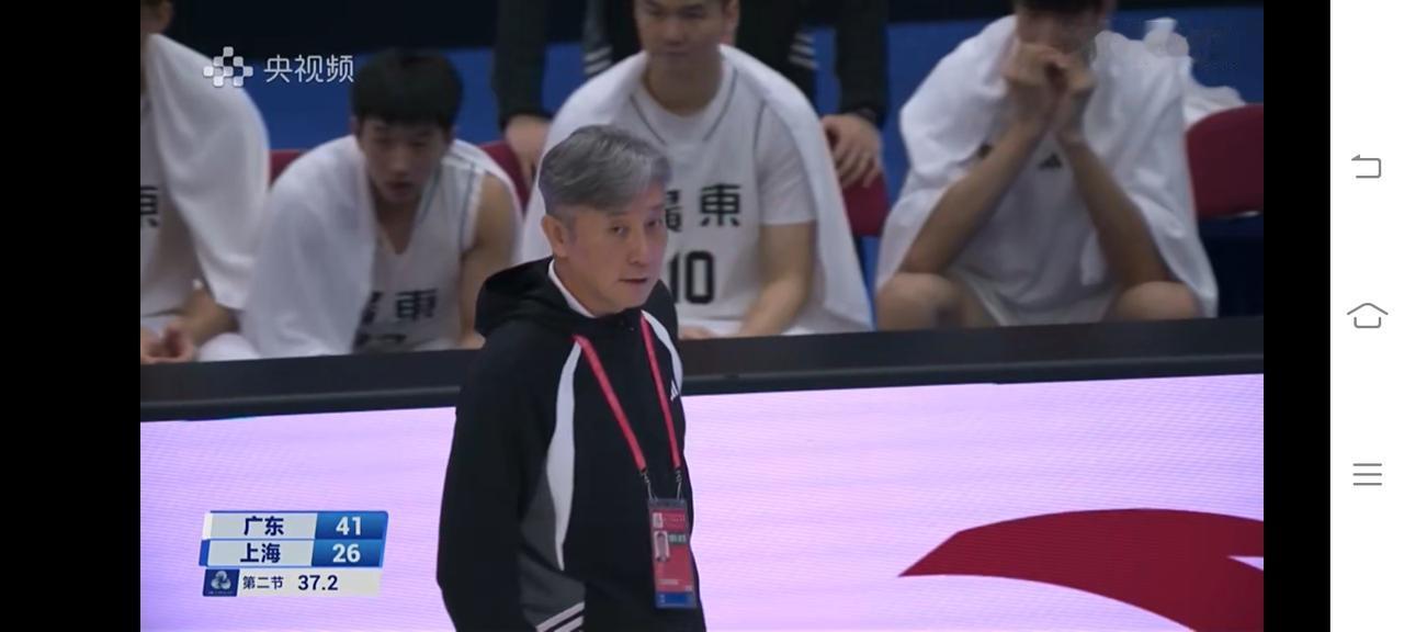 郑永刚不是看不上宏远年轻球员，李奕臻18分很惊艳外，黄明依徐昕终于得分上双上